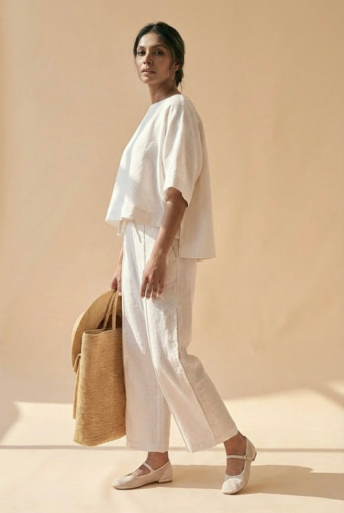 THE BREEZE
OVERSIZED BOX TOP