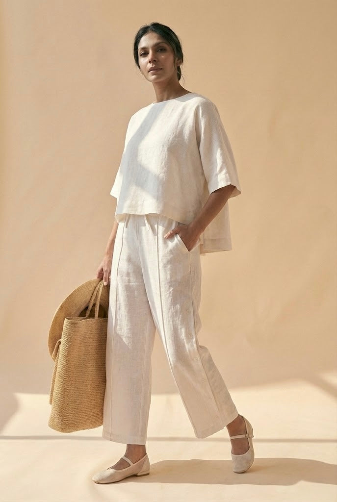 THE BREEZE
OVERSIZED BOX TOP